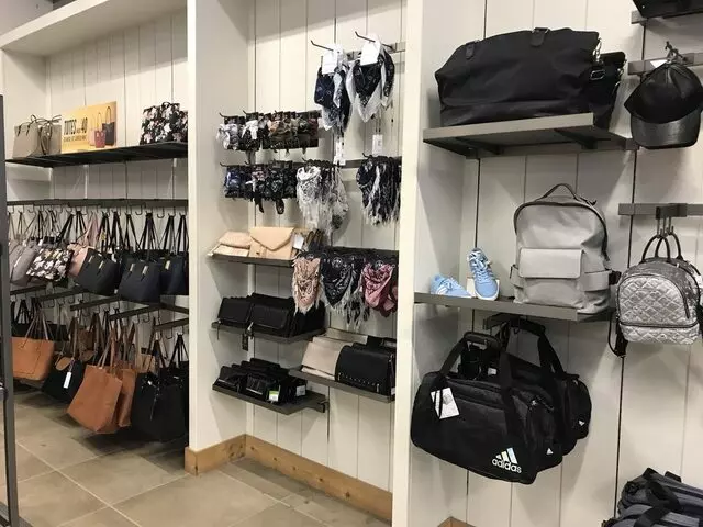 DSW Designer Shoe Warehouse