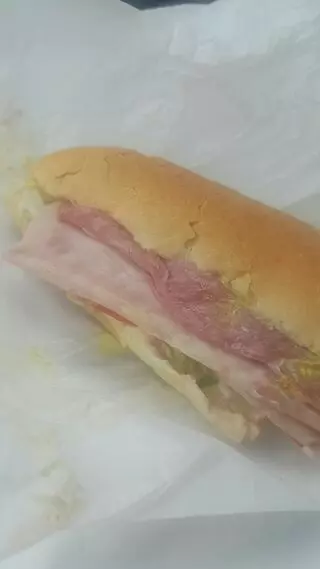Essi's Deli