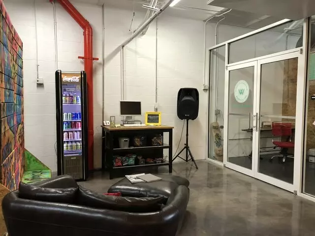 The Studio 1016