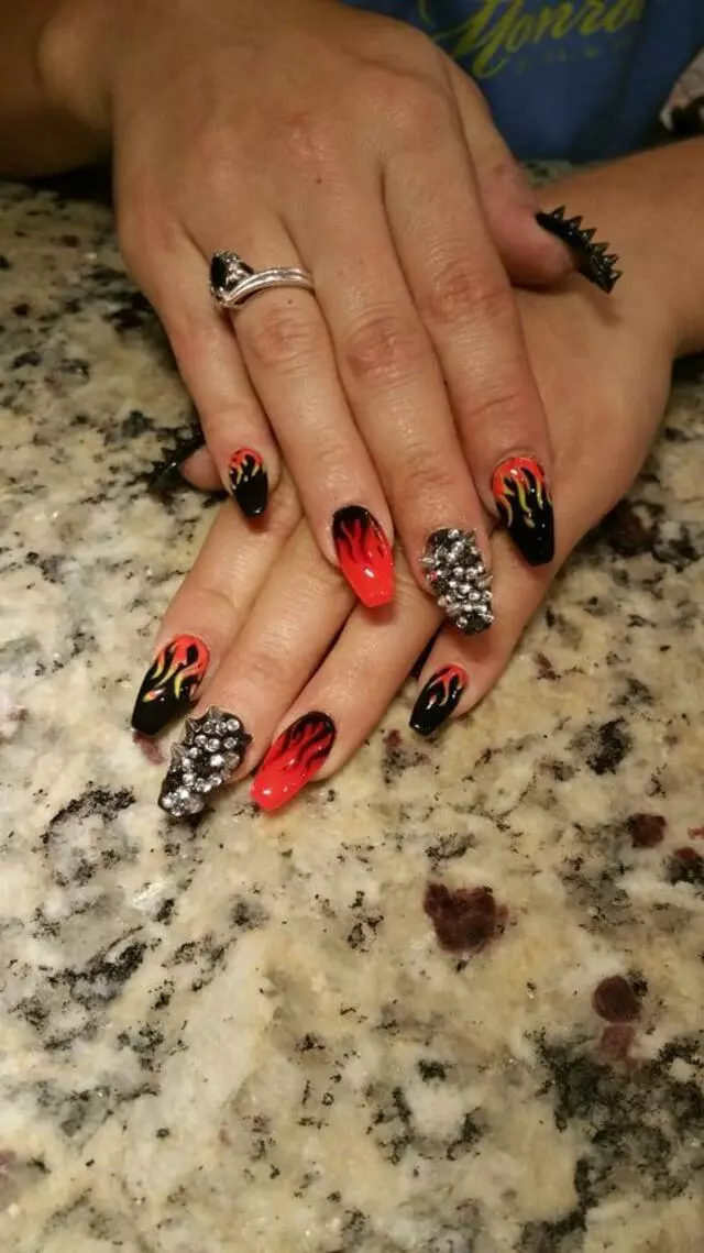 Avalon Nails & Spa