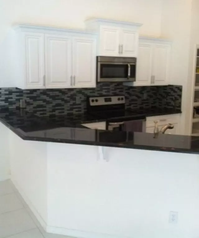 Avanti Builders