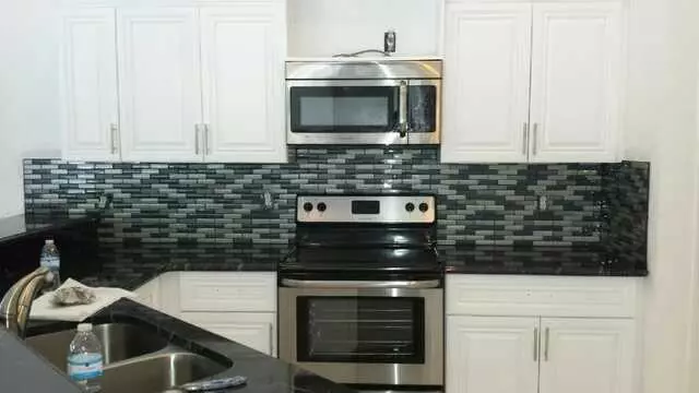 Avanti Builders