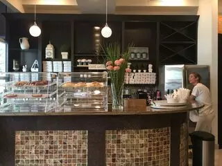 Antoniette Vegan Cafe