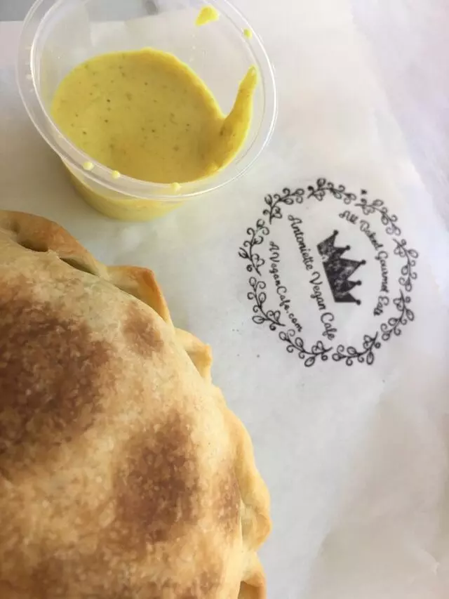 Antoniette Vegan Cafe