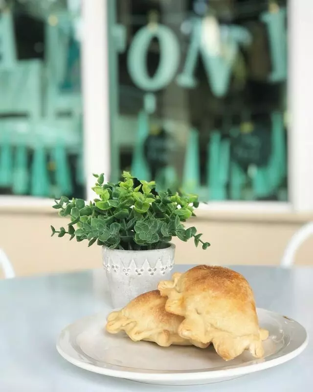 Antoniette Vegan Cafe