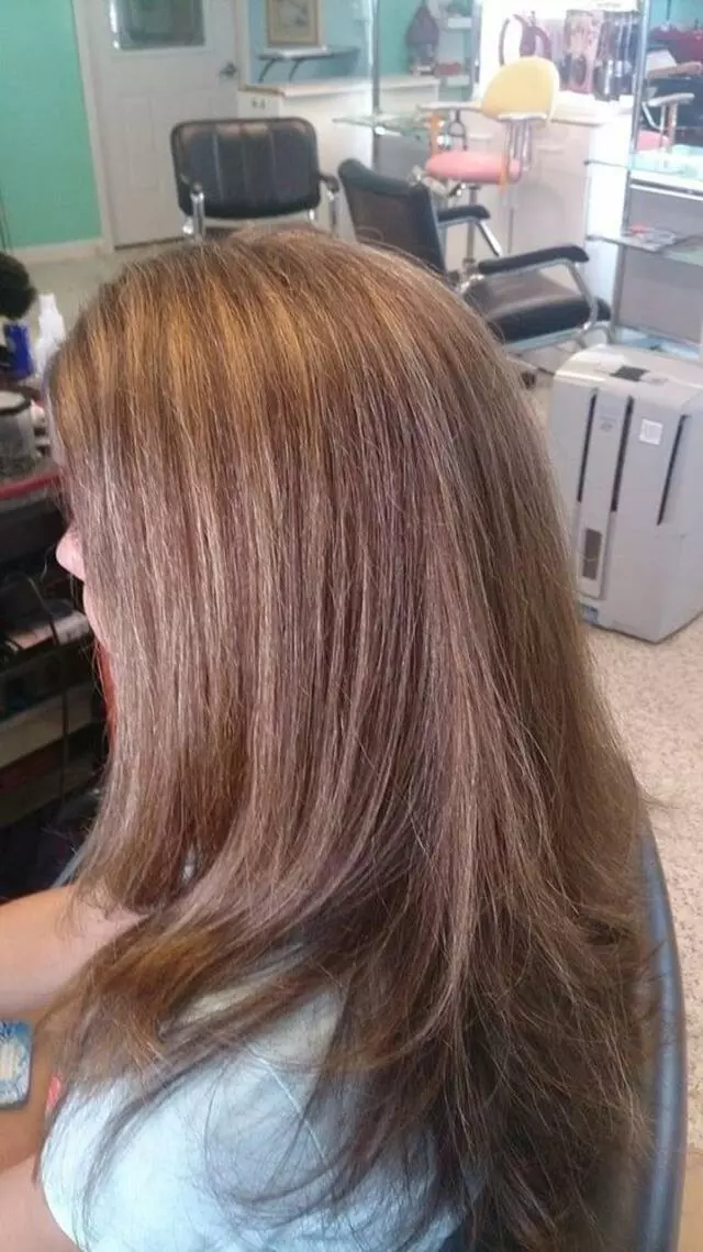 A Couple Gals’ Salon