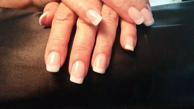 A Couple Gals’ Salon