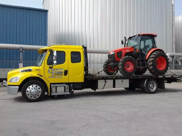 Chuck&apos;s Towing