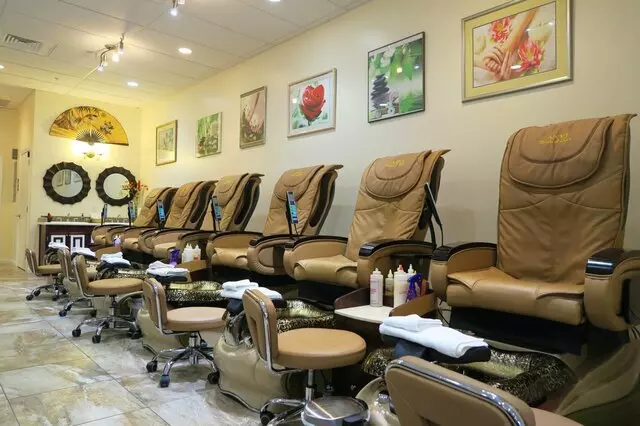ANVI Nails & Spa